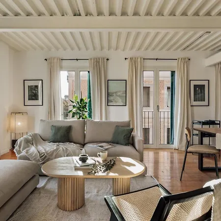 Taksim - 2 Bedrooms And Balcony In La Barceloneta Apartament *